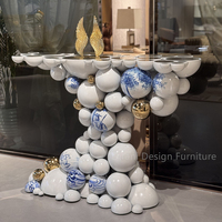 Table console de salon de villa postmoderne de luxe, sculptée, artisanale, sphérique, peinte à la main, d'inspiration patrimoniale