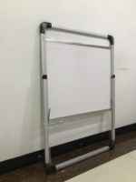 Présentoir d'affiches en aluminium double face Panneau de trottoir pliable pour promotion extérieure Panneau d'affichage extérieur pliable a