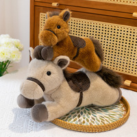 En gros, Peluche petit cheval, animal de dessin animé, rembourrage en coton PP, brodée, mignonne, coussin, cadeau d'anniversaire, 31-50cm, anti-stress