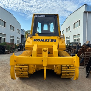 รถดันดินตีนตะขาบ Komatsu D68ESS มือสอง นำเข้าจากญี่ปุ่นแท้ น้ำหนัก 19.8 ตัน เครื่องยนต์ Cummins กำลัง 4.5 เมตร พร้อมหัวริปเปอร์ - Product Image 3
