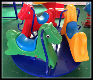 Hand Operated 3 Seats Plastic Merry Go Round Carousel Kiddie Rider QX-123B - Product Image 2