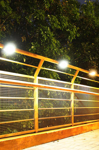 Lampada Solare da Parete per Esterni con 112 LED, Sensore di Movimento, Luce Bianca Calda, Grado di Protezione IP65, Ricaricabile, Design Paesaggistico per Facile Installazione in Giardino - Product Image 3