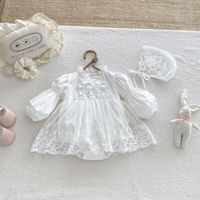 Robe-bodysuit à manches longues pour bébé fille avec broderie en dentelle et ourlet à volants, combinaison d'automne avec bonnet assorti