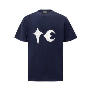 Camiseta de Algodón para Hombre con Bordado de Estrella y Luna, Corte Holgado, Estilo Casual Urbano para Uso Diario en Verano - Product Image 3