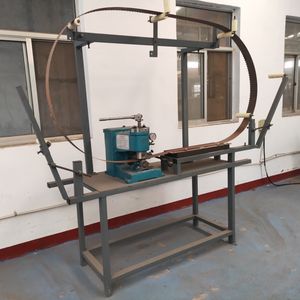 Machine à tensionner les lames de scie à ruban automatiques pour le travail du bois - Product Image 6