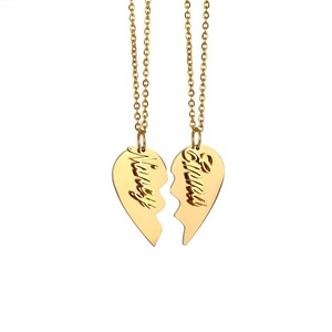 Nouveau design de bijoux tendance pour la Saint-Valentin Collier à pendentif cœur en acier inoxydable plaqué or 18 ct avec lettre pour les couples - Product Image 1