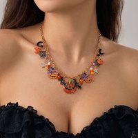 Collier de charme d'Halloween avec pendentifs citrouille, araignée, chauve-souris, crâne, perles émaillées, bijoux de costume gothiques pour femmes