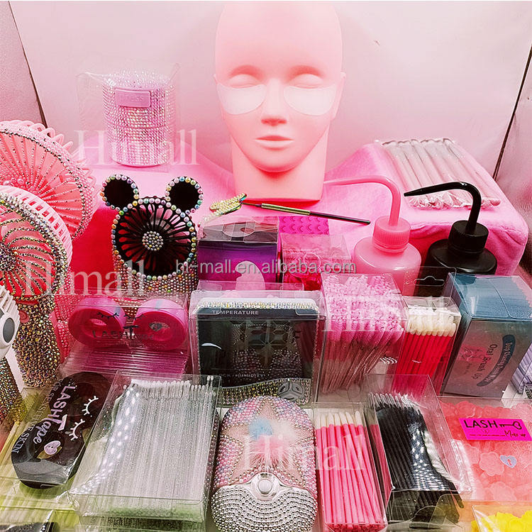 กล่องใสหรือกระเป๋าที่มีสีสัน