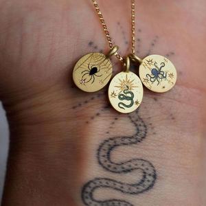 สร้อยคอจี้รูปแมงป่องงูยิงลูกศรทะลุหัวใจ ดีไซน์ใหม่ ไม่หมอง สีทอง ประดับเพชร <span class=keywords><strong>CZ</strong></span> และเคลือบสี - Product Image 4