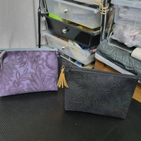 Nouveau design 3D Vintage Floral feuille Antique fleur Grain synthétique gaufrage Faux cuir PU matériel pour sacs meubles portefeuille