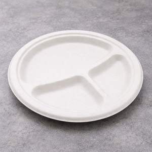 Assiettes en bagasse compostables ProTakeOut, 9 pouces de diamètre, 3 compartiments, lot de 500, sans PFAS, écologiques, compatibles micro-ondes, blanches - Product Image 2
