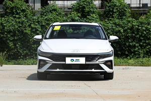 <span class=keywords><strong>Elantra</strong></span> <span class=keywords><strong>2022</strong></span> 1.5L CVT LUX Usado, Edición Premium, Compacto, Gasolina, Volante a la Izquierda, Transmisión Manual de Cuero - Product Image 3