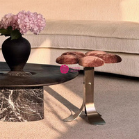 Vente en gros de chaise de maquillage de luxe Yicheng pour chambre à coucher tabouret de maquillage nordique haut de gamme tabouret de coiffeuse simple du fournisseur chinois