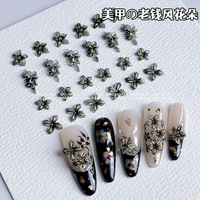 Super Fairy-Like Gradient Five-Petal Flower 3D Resin Black Gold Old Money Style Nail Art Decorations Wearable Nails Handmade DIY