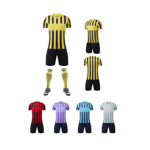 高品质的库存足球球衣，带有个性化的球员号码标志和团队和俱乐部的定制设计 - Product Image 2