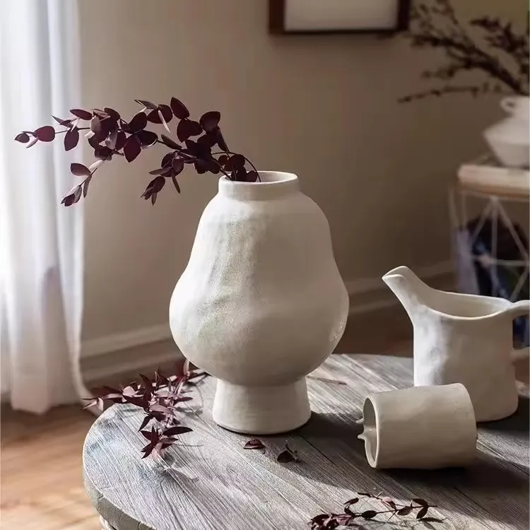 Vas keramik putih dekorasi Hotel Hari Valentine grosir Wabi Sabi Furniture