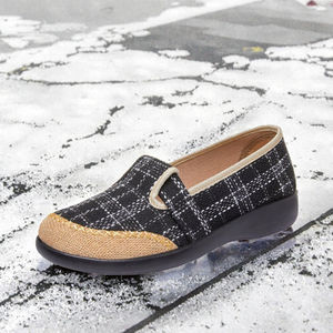 รองเท้าผ้าใบโรล่า รุ่นใหม่ พื้นนุ่ม ระบายอากาศได้ดี กันลื่น ด้านบนเป็นผ้าแคนวาส ซับในเป็นตาข่าย พื้นรองเท้าด้านนอกเป็นยาง  แบบสวมลำลอง - Product Image 3