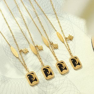 Collana con Ciondolo Rettangolare Luna e Stella Nera, Placcata Oro 18K, con Catena a Serpente, Gioielli di Moda in Acciaio Inossidabile all'Ingrosso - Product Image 1