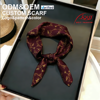 Écharpe carrée en soie 100% certifiée GRS avec motif animalier imprimé numériquement, accessoire de mode féminin pour les fêtes et les mariages