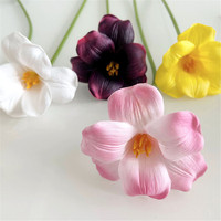 Ramo de Tulipanes Artificiales Grandes de Primera Calidad, Diseño Floral de Floración Intensa y Vívida, Flor Artificial Romántica para Fondo de Escenario de Boda