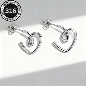 Boucles d'oreilles clous en forme de cœur torsadé, en acier inoxydable 316, plaqué or et argent, design géométrique en spirale - Product Image 6