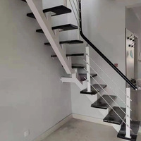 Escalier à cordes réglable, design simple et élégant, marches en bois massif, installation facile, escalier à plateaux noirs