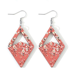 Boucles d'oreilles en bois Boucles d'oreilles pendantes creuses géométriques florales bohèmes pour femmes Uionen 1166 - Product Image 5