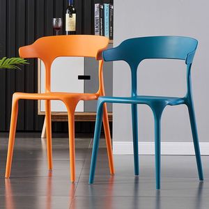 Chaises <span class=keywords><strong>de</strong></span> <span class=keywords><strong>jardin</strong></span> d'extérieur colorées en polypropylène, chaises empilables modernes en PP, chaises <span class=keywords><strong>de</strong></span> salle à manger <span class=keywords><strong>de</strong></span> restaurant et <span class=keywords><strong>de</strong></span> café, <span class=keywords><strong>chaise</strong></span> en <span class=keywords><strong>plastique</strong></span> nordique - Product Image 1