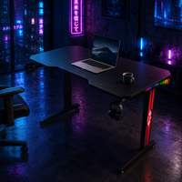 Bureau de jeu ergonomique moderne avec éclairage RGB, bureau d'angle en fibre de carbone pour le gaming