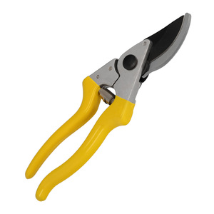 Forbici da potatura giapponesi Akagi T-8S 220 mm. - Product Image 1