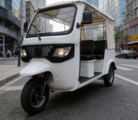 Nouveau style de tricycle électrique à moteur, type tuk-tuk, à double rangée et 6 places, pour le transport de passagers, idéal pour les entreprises de location de mototaxis.