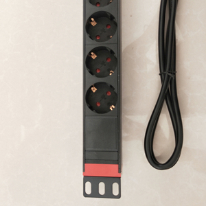 Phổ cảm ứng bảo vệ tăng dọc thông minh 19 inch Rack Thiết bị chuyển mạch 30A điện Châu Âu Đức 6 PDU ổ cắm dải cho công cụ giá - Product Image 3