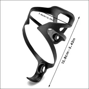 Porte-bouteille d'eau pour vélo, en fibre de carbone, noir, 13.8cm x 7.0cm, pour utilisation en vélo de montagne - Product Image 1