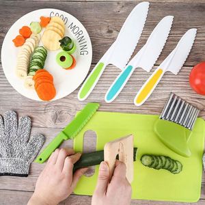 Couteau de cuisine en bois pour enfants, trancheurs à pommes de terre en plastique, couteaux de cuisine, couteau en plastique personnalisé pour tout-petits, gants résistants - Product Image 6