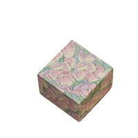 Paquet de boîte de papier cadeau de fleur rouge haut de gamme objets de collection en céramique théière japonaise antique tasses à thé boîte d'emballage de luxe cosmétique.