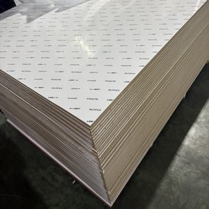 لوح <span class=keywords><strong>MDF</strong></span> أبيض عالي اللمعان مقاس 4×9 18 مم، لوح متوسط الكثافة مقاوم للخدش لباب خزانة الملابس - Product Image 4