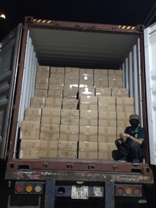 Azulejos de césped artificial entrelazados de 30x30x2,4 cm, solución de suelo de jardín fácil de instalar para uso de fútbol al aire libre - Product Image 5