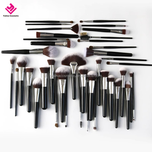 Ensemble complet de pinceaux de maquillage noir 40 pièces Ensemble de pinceaux de maquillage cosmétique végétalien - Product Image 2