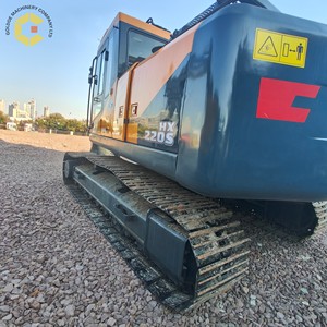 Excavadora de Orugas Usada Hyundai HX220S - Máquina Excavadora de Tamaño Mediano de 21 Toneladas Fabricada en Corea del Sur - Product Image 3