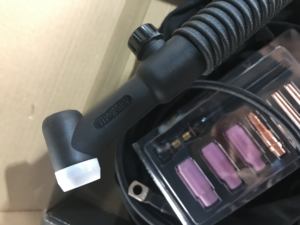 Torche à tête flexible refroidie par air WP-26FV avec valve et poignée, pistolet <span class=keywords><strong>TIG</strong></span> avec tous les accessoires - Product Image 1