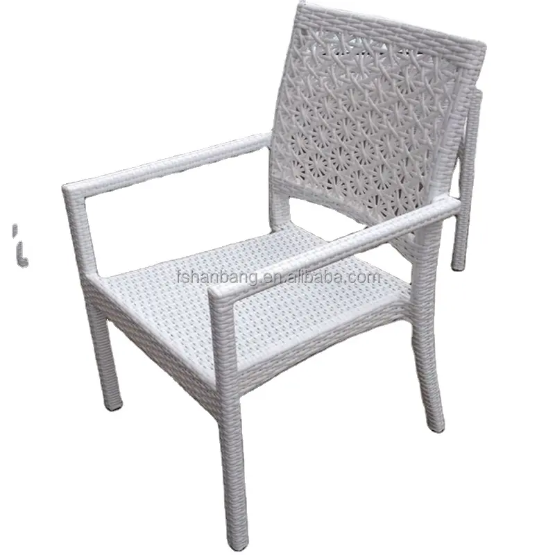 Waarde Stad Moderne Witte Rotan Rieten Outdoor Tuinmeubelen Set 5 Stuks Tafel En Stoelen