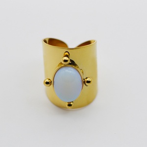 Anillo de Piedra Ovalado de Banda Ancha Estilo Retro, Acero Inoxidable Pulido, Chapado en Oro de 14K, Anillo con Piedras Naturales - Product Image 3