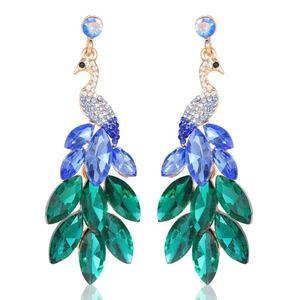 Boucles d'oreilles pendantes de luxe haut de gamme pour femme, tendance, ethniques, en forme d'animal, ornées de strass en cristal, plaqué or sur cuivre, pour anniversaire - Product Image 1