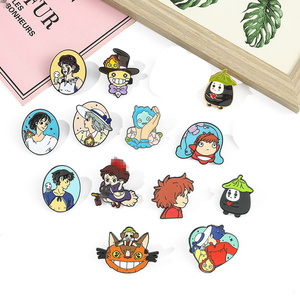 35 styles <span class=keywords><strong>de</strong></span> badges et broches en alliage pour bijoux <span class=keywords><strong>de</strong></span> revers, à faire soi-même, sur le thème <span class=keywords><strong>de</strong></span> films d'animation (Totoro, Le voyage <span class=keywords><strong>de</strong></span> Chihiro, Le château ambulant <span class=keywords><strong>de</strong></span> Howl, Le sans-visage), <span class=keywords><strong>broche</strong></span> anime - Product Image 1
