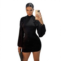 Q26DS239 Robe moulante mini sexy amincissante à col montant et manches longues de couleur unie pour femme, en polyester et élasthanne, collection automne