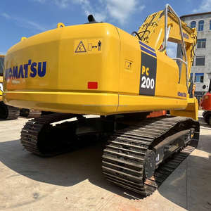 Excavatrice sur chenilles Komatsu PC200-7 d'occasion du Japon, 20 tonnes, modèle 2022, moteur, boîte de vitesses, prix avantageux - Product Image 2