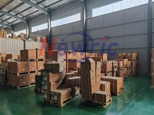 New and Original XA2 Series Complete Push <b>Button</b> XA2EA41 XA2EA42 XA2EA45 Red Spring Return Flat Plastic <b>Button</b> - Product Image 2