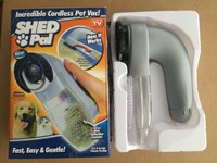 Aspirateur à poils d'animaux sans fil électrique, alimenté par batterie, en ABS, écologique, pour chats et chiens, portable, avec fonction massage et élimination des poils.