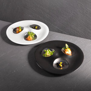 Fancy Restaurants Assiette en céramique Triangle Blanc Noir Porcelaine Vaisselle et Plats <span class=keywords><strong>Dessert</strong></span> Sushi Snack Assiette en porcelaine à trois grilles - Product Image 2