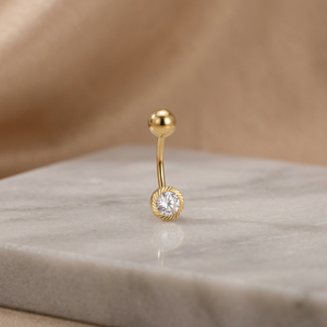 Piercing de nombril 14K avec serti rond en forme de D, bijou classique pour femme, à porter au quotidien, bijoux de piercing raffinés sur mesure - Product Image 1